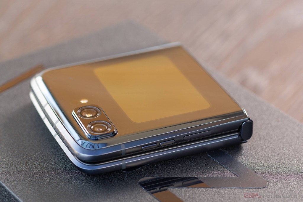 Motorola Razr 2022 hands-on photo 24