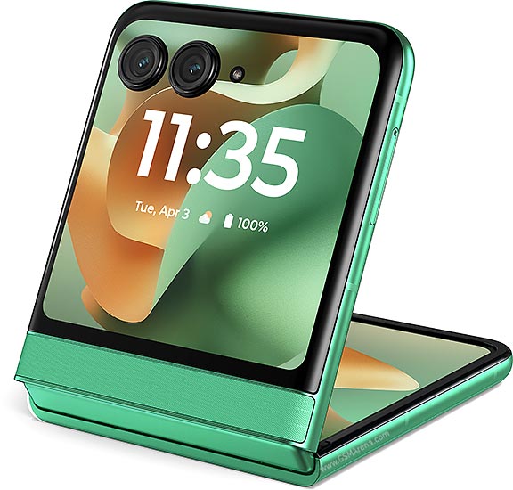 Motorola Razr 2025 view 3