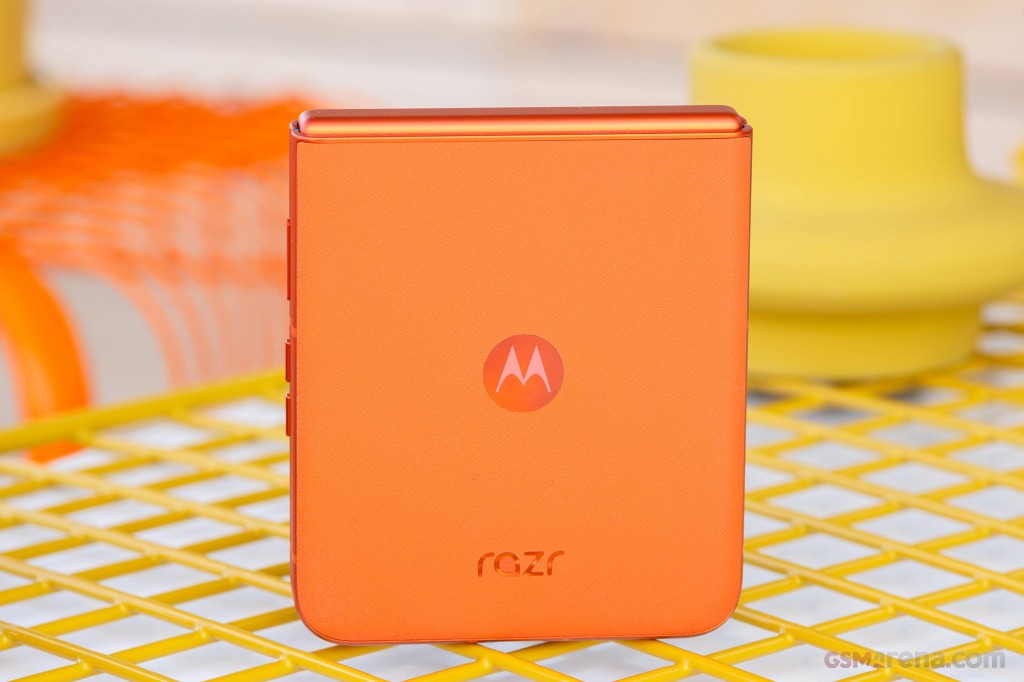 Motorola Razr 50 hands-on photo 6