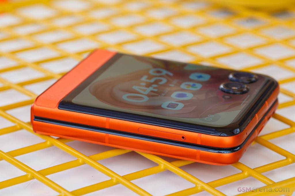 Motorola Razr 50 hands-on photo 9