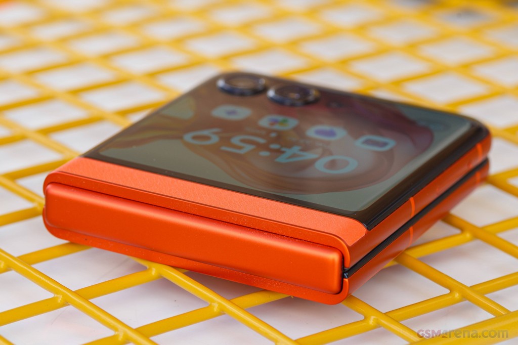 Motorola Razr 50 hands-on photo 10