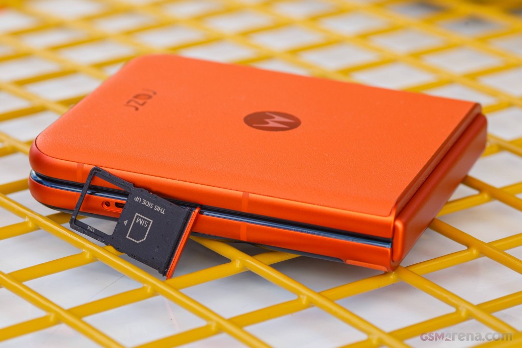Motorola Razr 50 hands-on photo 11