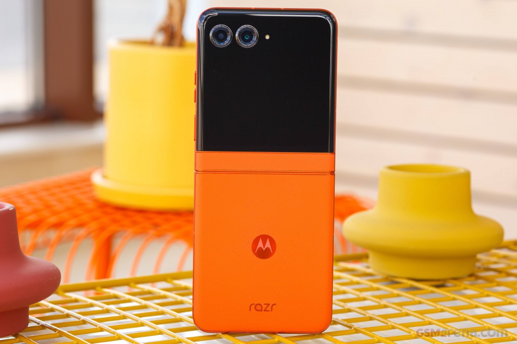 Motorola Razr 50 hands-on photo 12