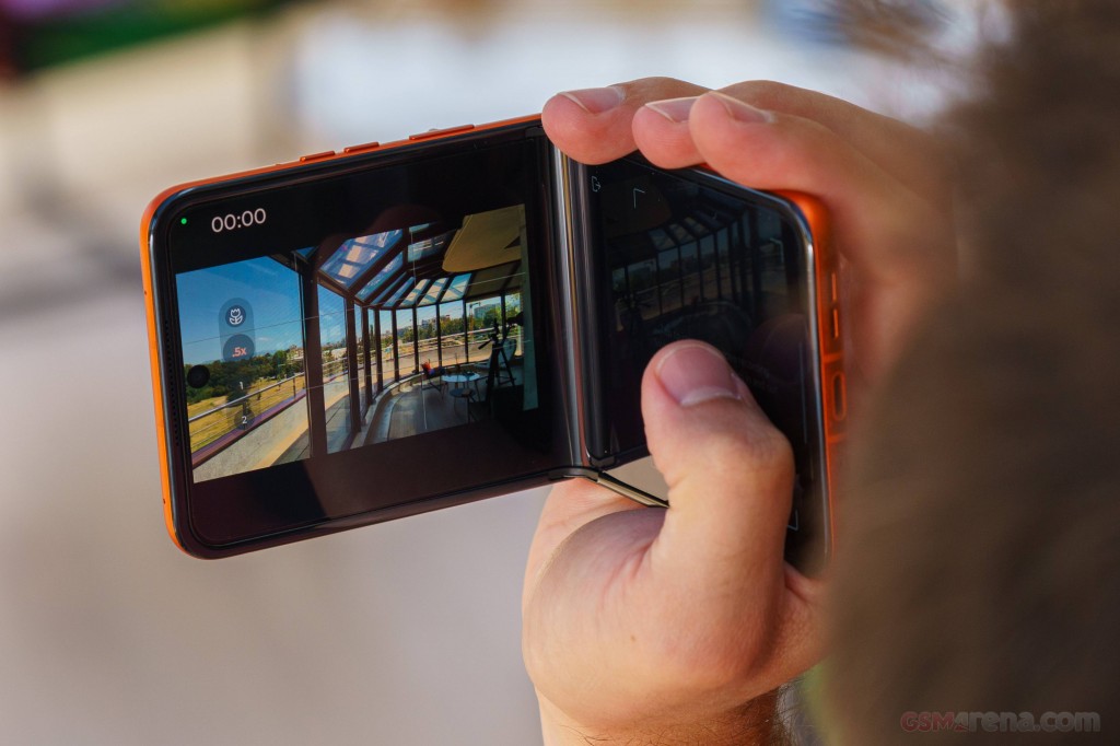 Motorola Razr 50 hands-on photo 22