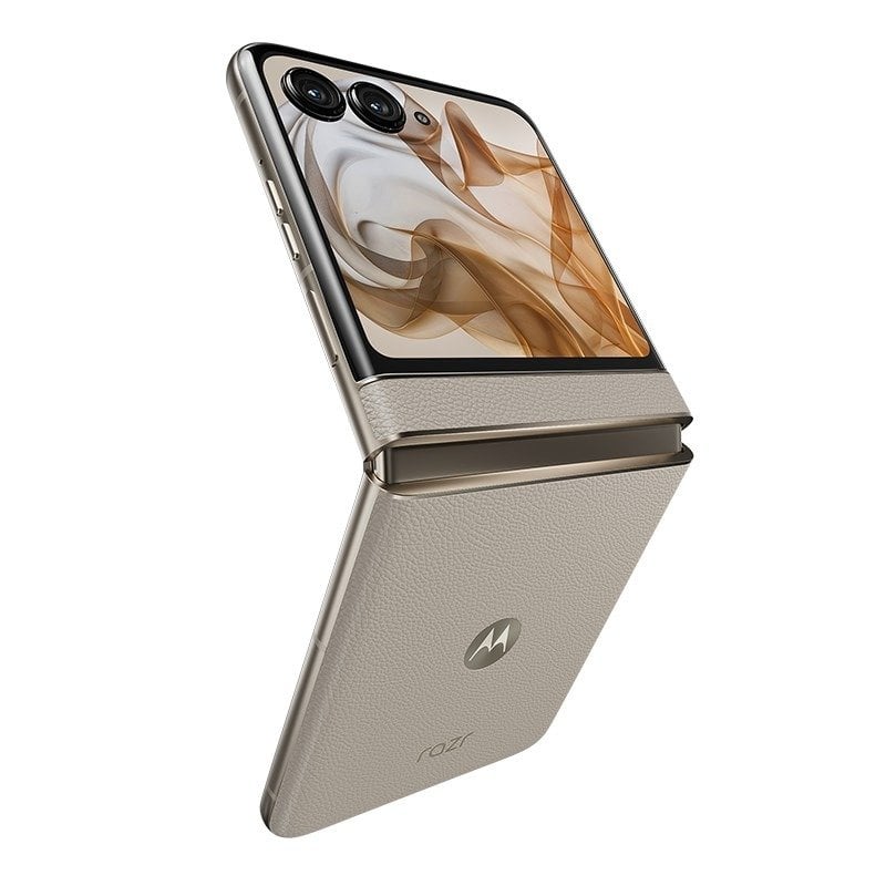 Motorola Razr 50 view 20