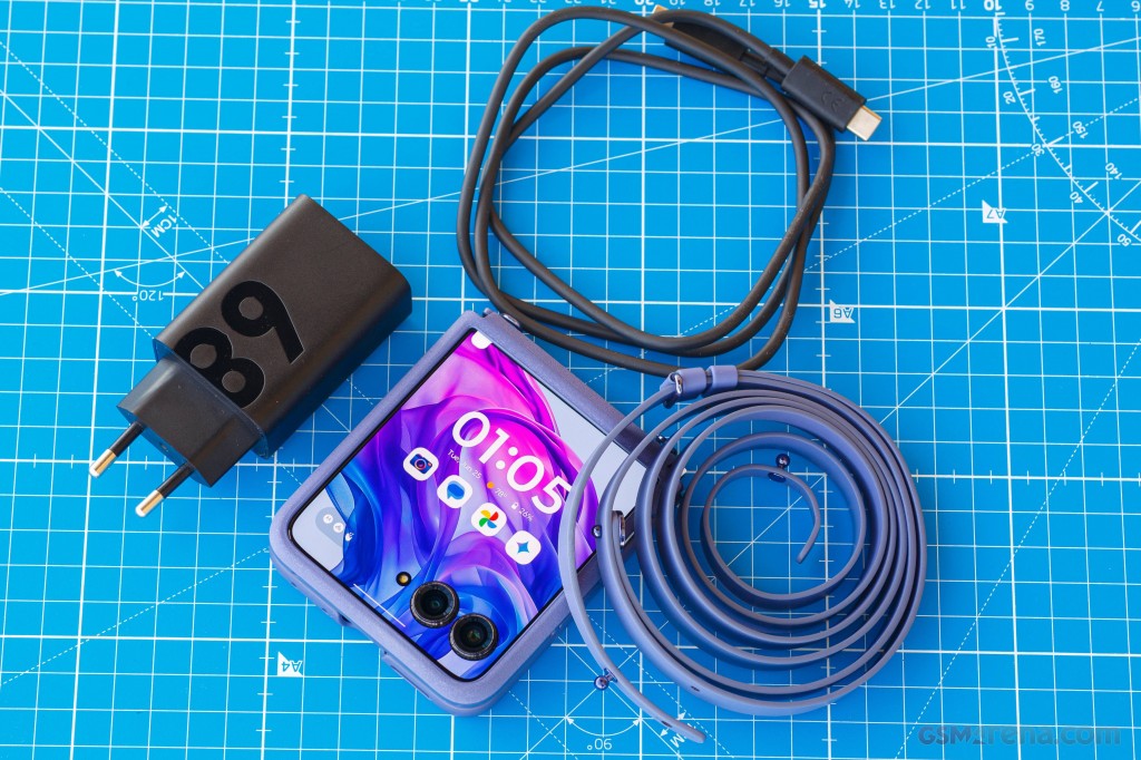 Motorola Razr 50 Ultra hands-on photo 1
