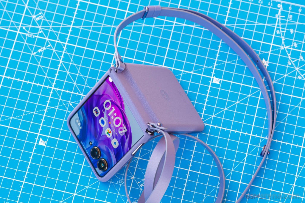 Motorola Razr 50 Ultra hands-on photo 2
