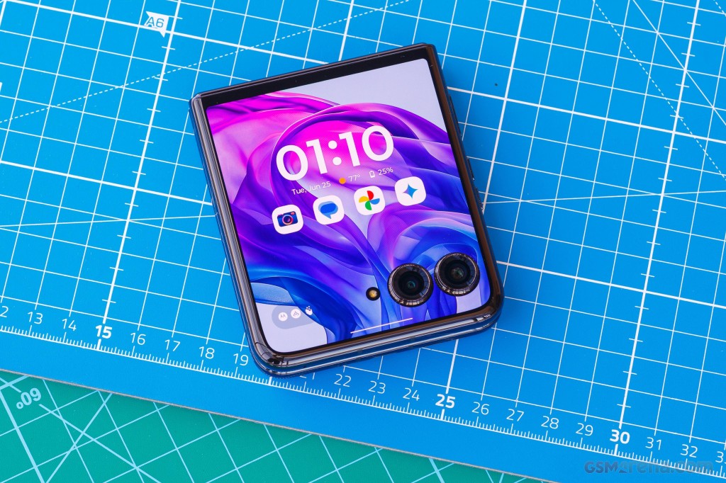Motorola Razr 50 Ultra hands-on photo 6