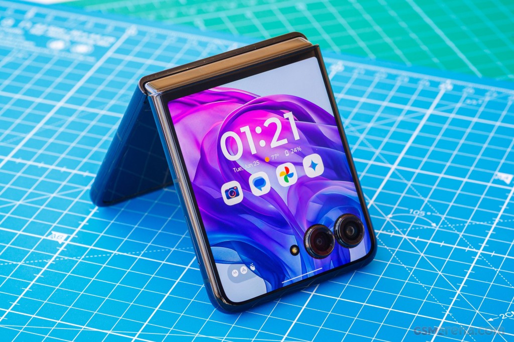 Motorola Razr 50 Ultra hands-on photo 19