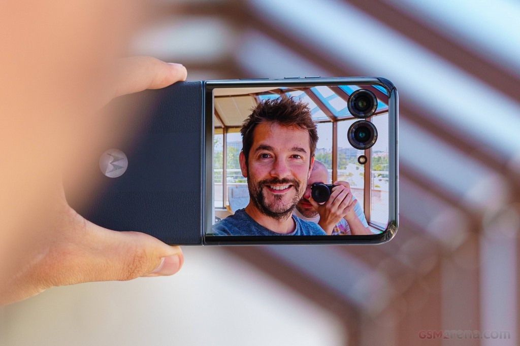 Motorola Razr 50 Ultra hands-on photo 22