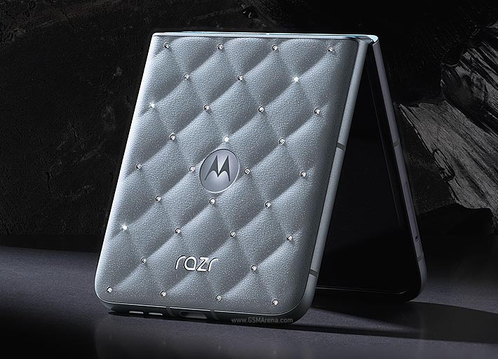 Motorola Razr 60 view 5