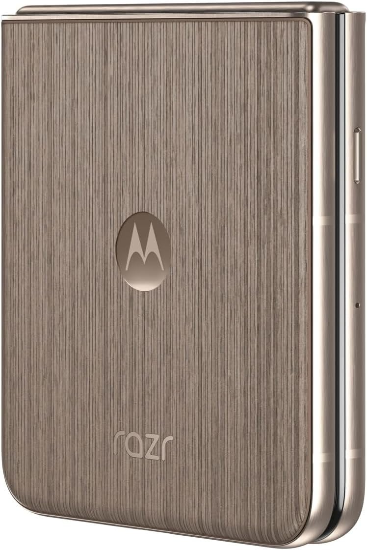 Motorola Razr Ultra 2025 view 11