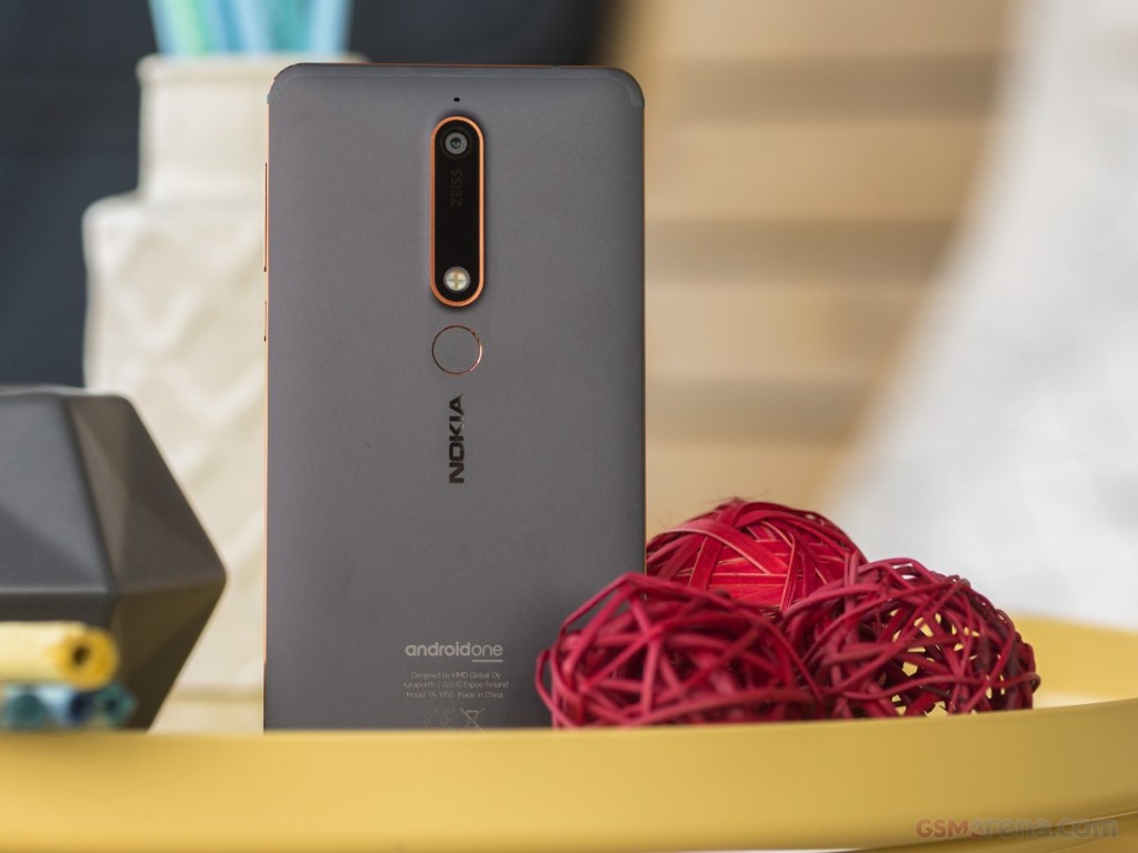 Nokia 6.1 hands-on photo 2