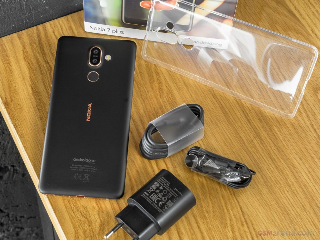 Nokia 7 plus hands-on photo 1