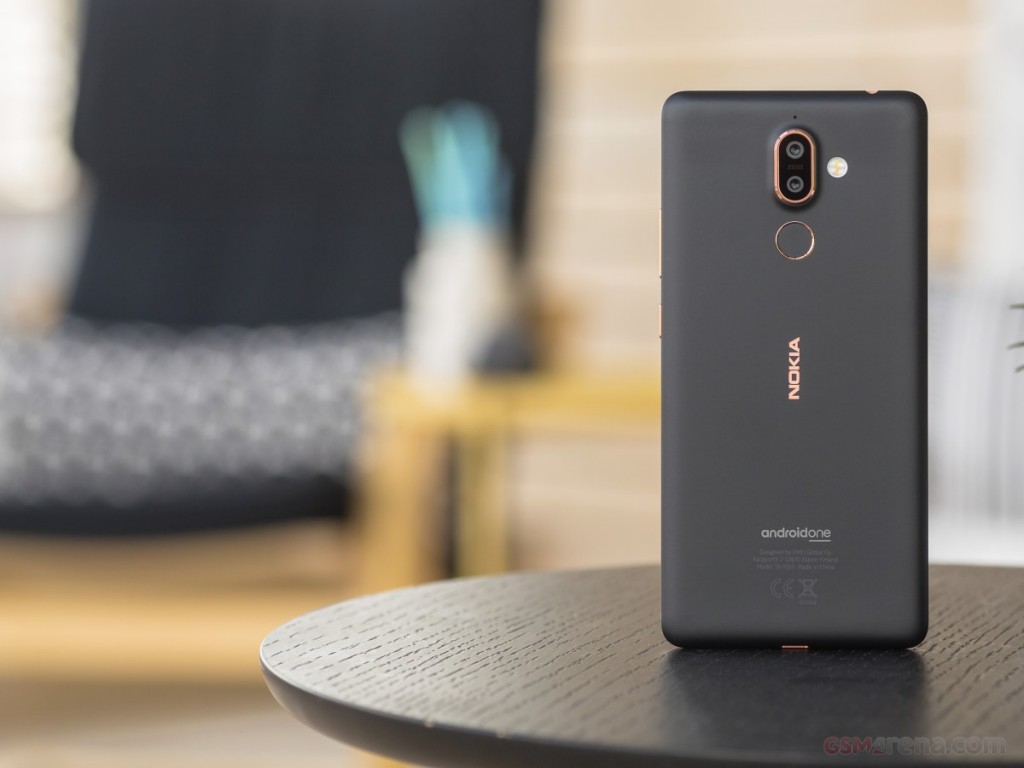 Nokia 7 plus hands-on photo 2