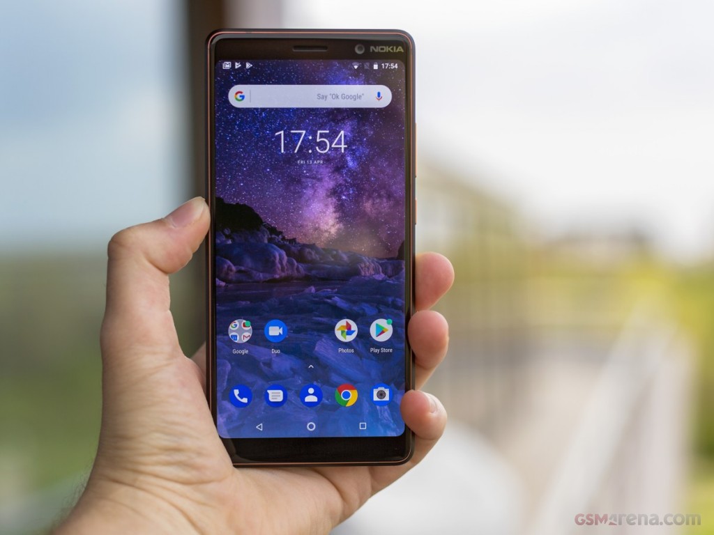 Nokia 7 plus hands-on photo 3