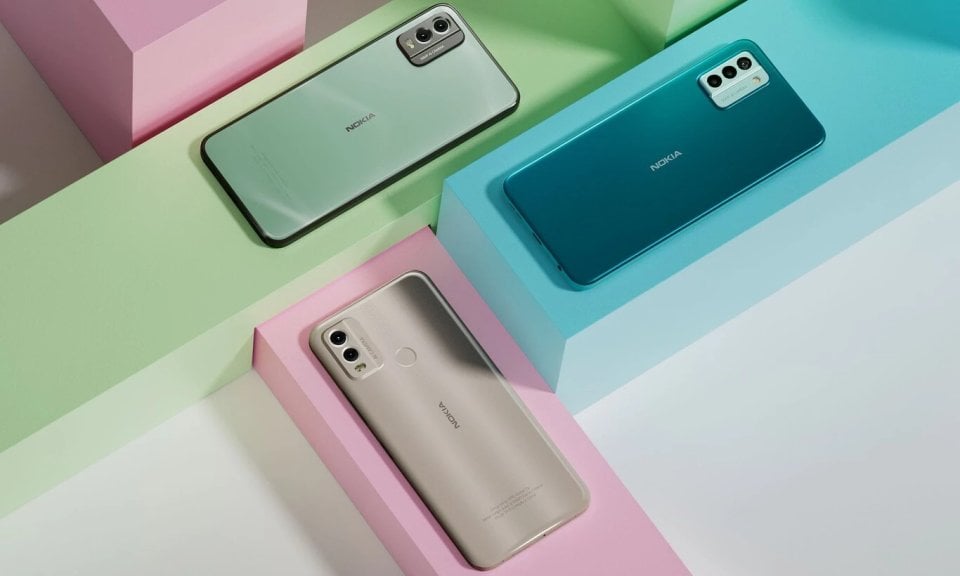Nokia C32 view 6