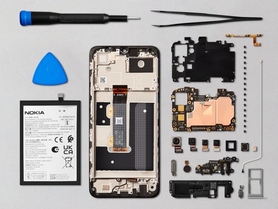 Nokia C32 view 8