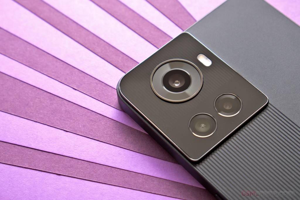 OnePlus 10R 150W hands-on photo 10