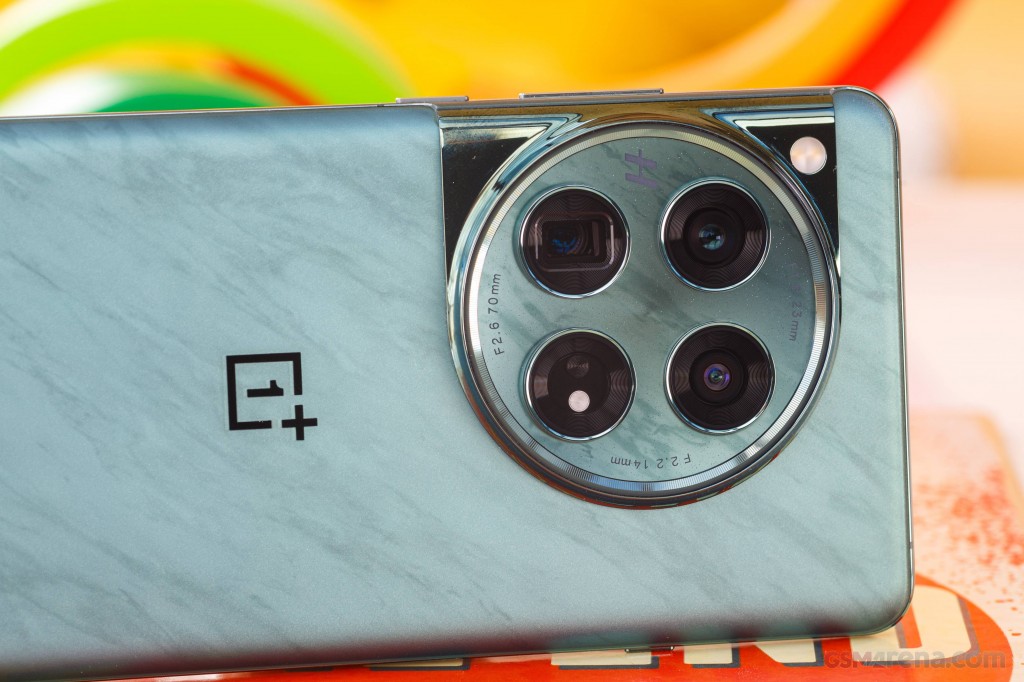 OnePlus 12 hands-on photo 8