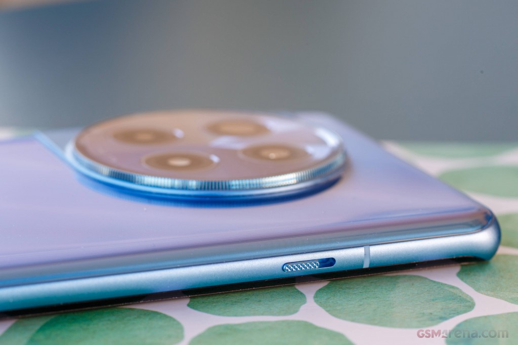 OnePlus 12R hands-on photo 12