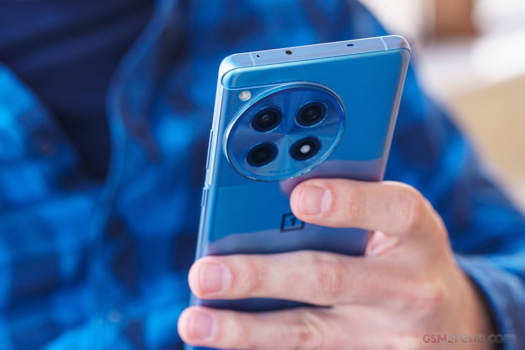 OnePlus 12R hands-on photo 33