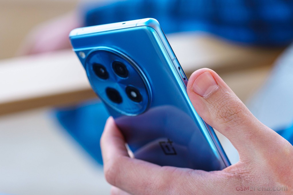 OnePlus 12R hands-on photo 34