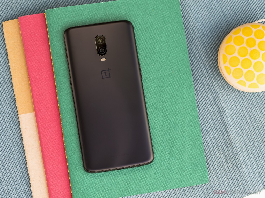 OnePlus 6T hands-on photo 4