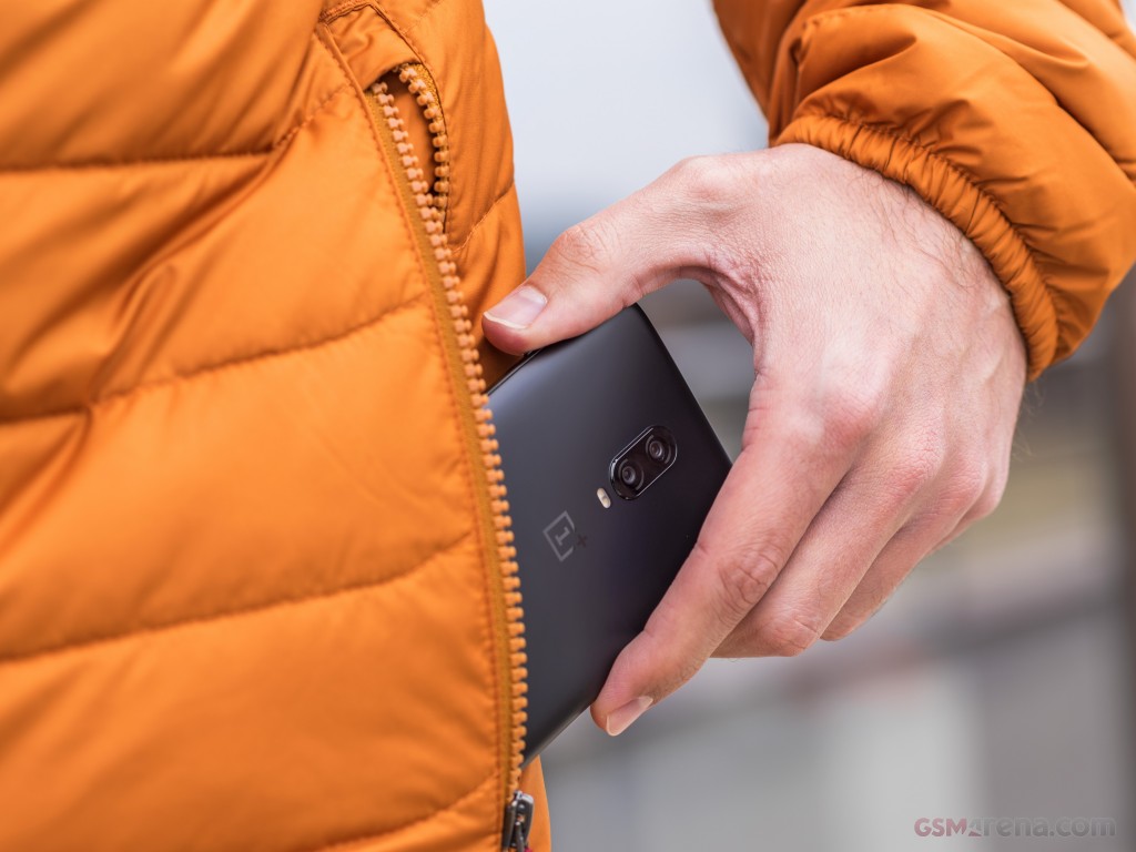 OnePlus 6T hands-on photo 9