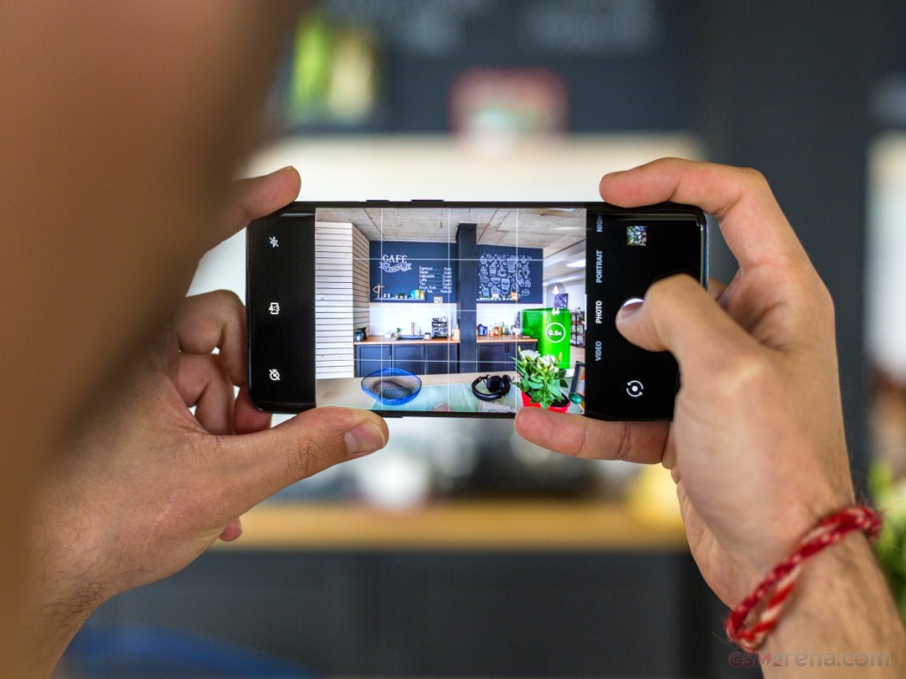 OnePlus 7 Pro hands-on photo 5
