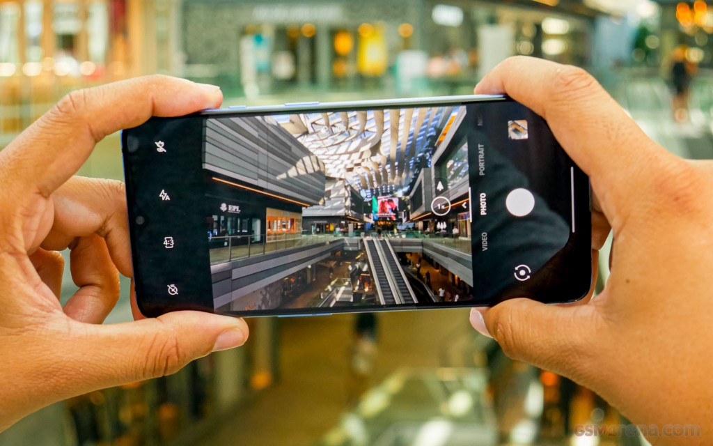 OnePlus 7T hands-on photo 12