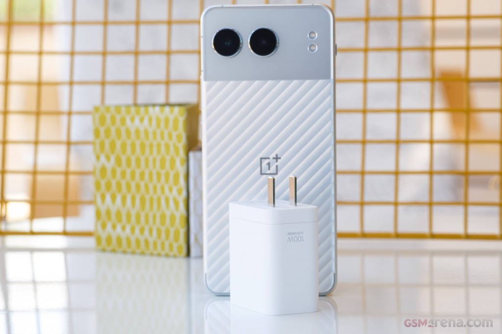 OnePlus Nord 4 hands-on photo 2