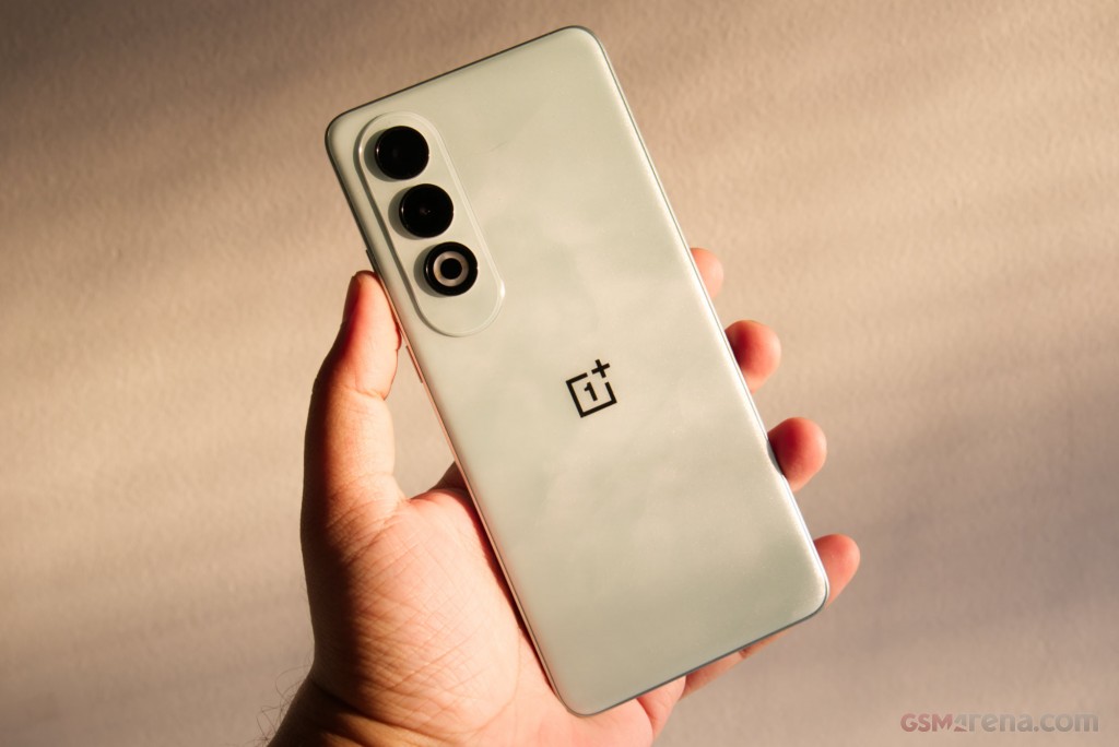 OnePlus Nord CE4 hands-on photo 3