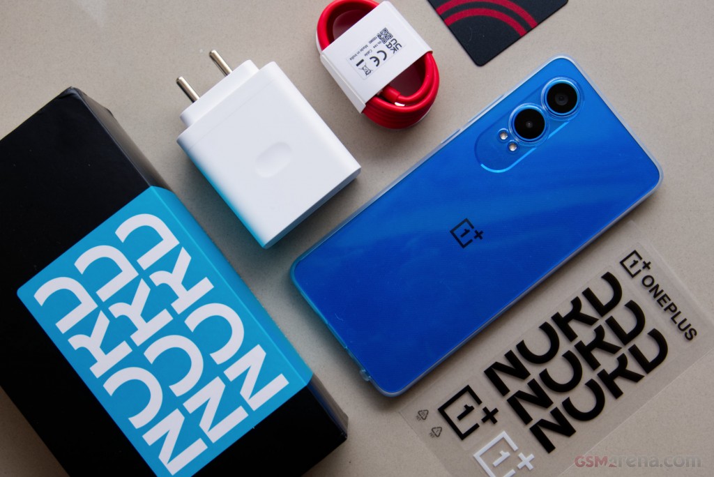 OnePlus Nord CE4 Lite (India) hands-on photo 2