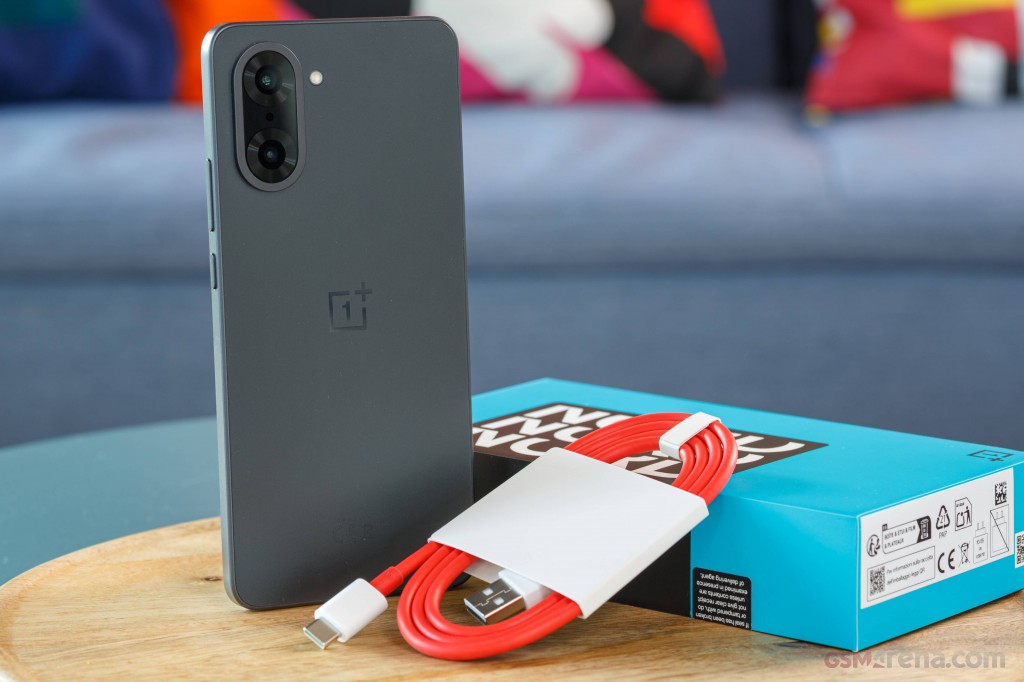 OnePlus Nord CE5 hands-on photo 1