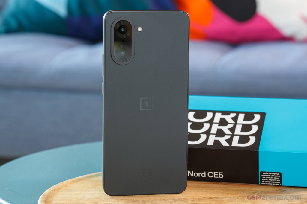 OnePlus Nord CE5 hands-on photo 2