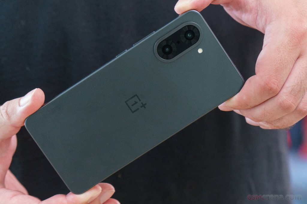 OnePlus Nord CE5 hands-on photo 12