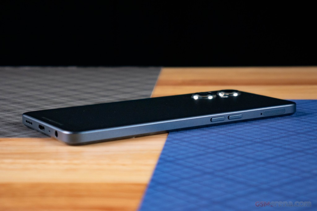 OnePlus Nord N20 5G hands-on photo 2