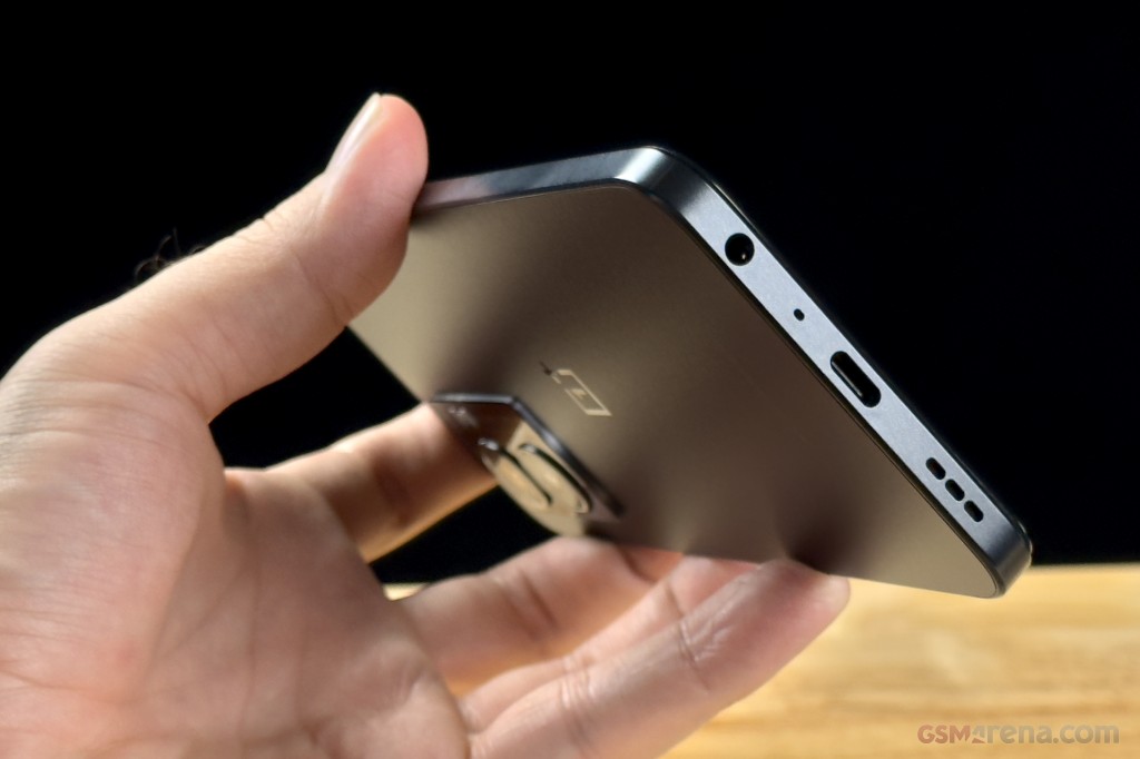 OnePlus Nord N300 hands-on photo 5