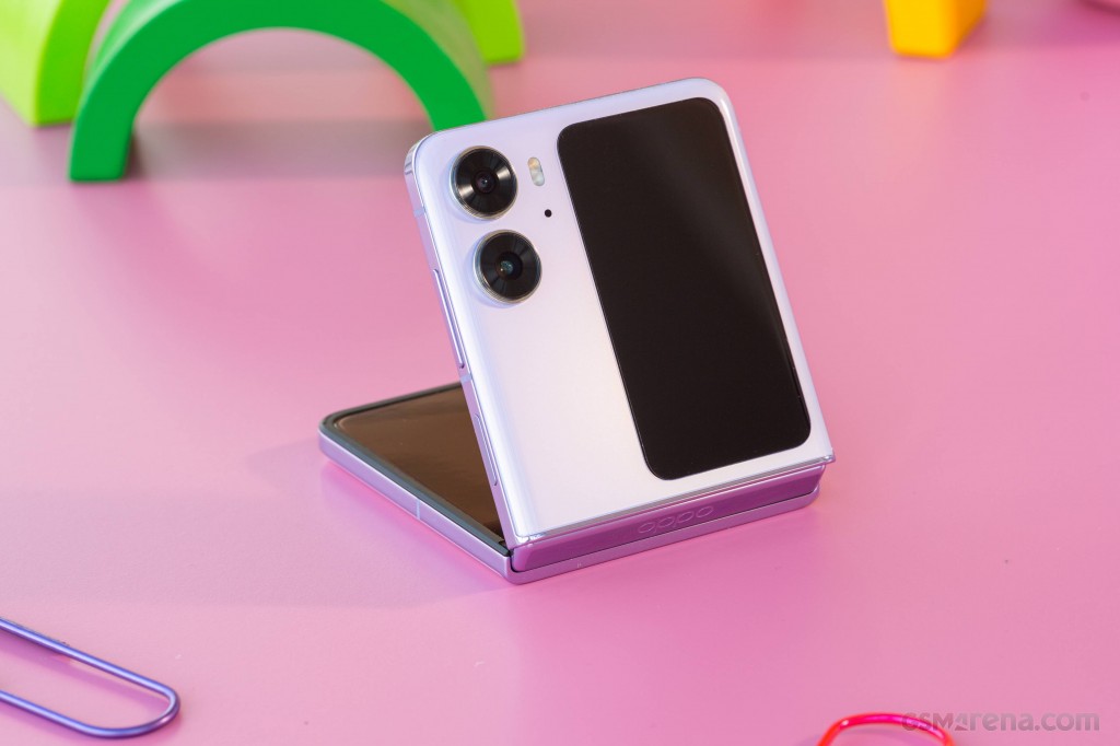 Oppo Find N2 Flip hands-on photo 4