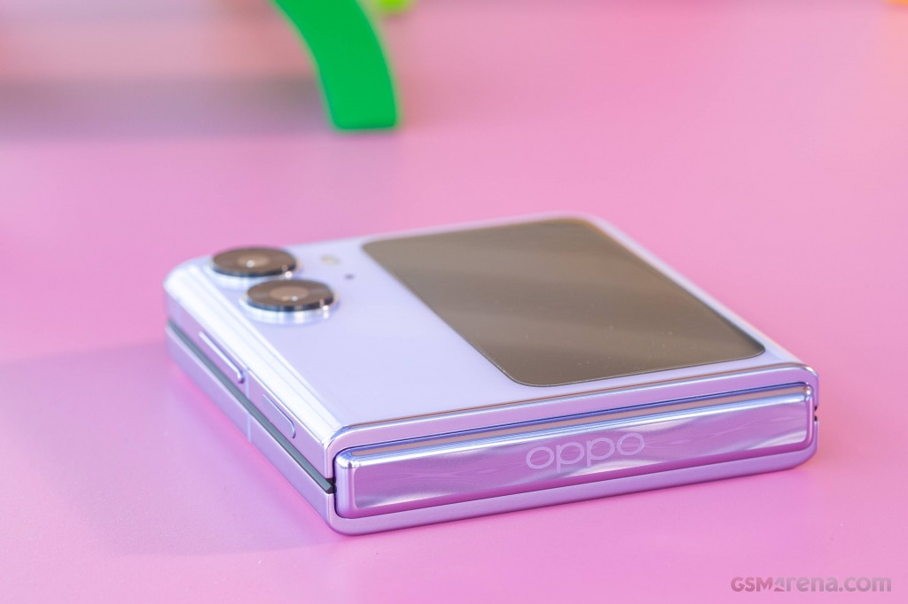 Oppo Find N2 Flip hands-on photo 6