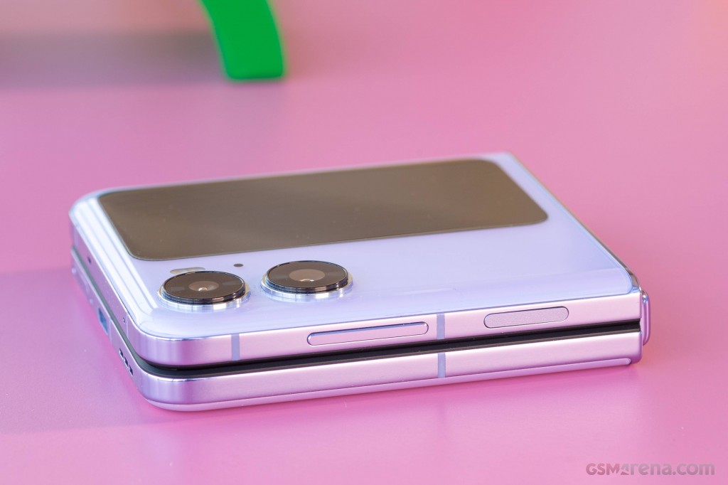 Oppo Find N2 Flip hands-on photo 7