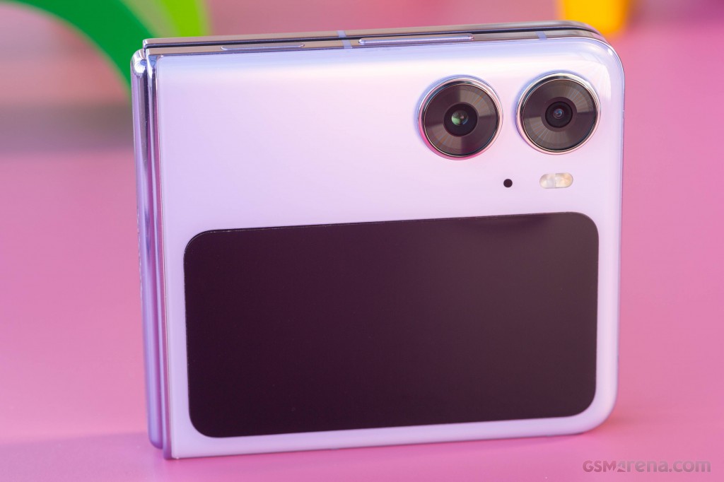 Oppo Find N2 Flip hands-on photo 11