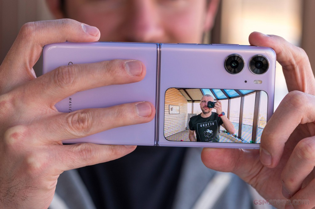 Oppo Find N2 Flip hands-on photo 24
