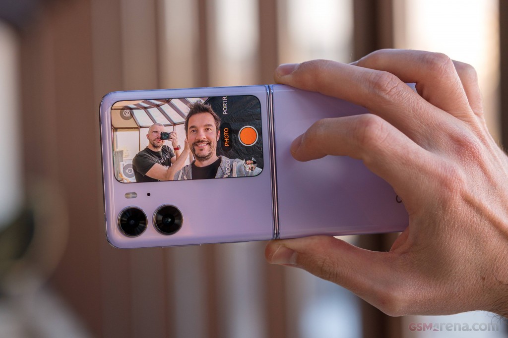 Oppo Find N2 Flip hands-on photo 26