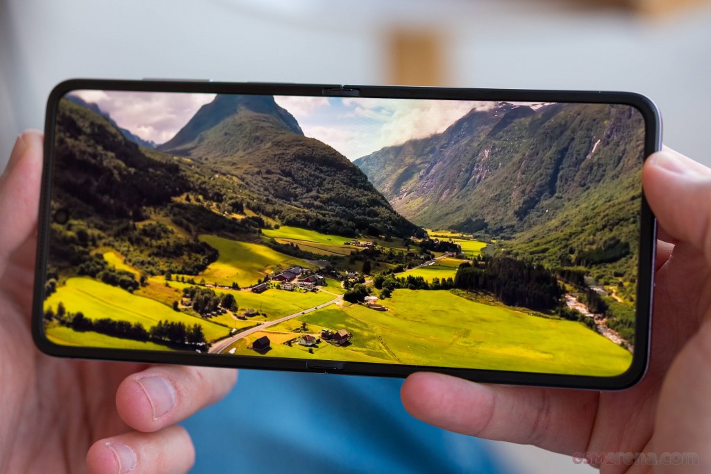 Oppo Find N2 Flip hands-on photo 42