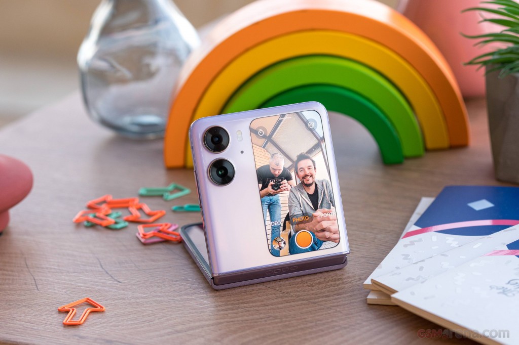 Oppo Find N2 Flip hands-on photo 45