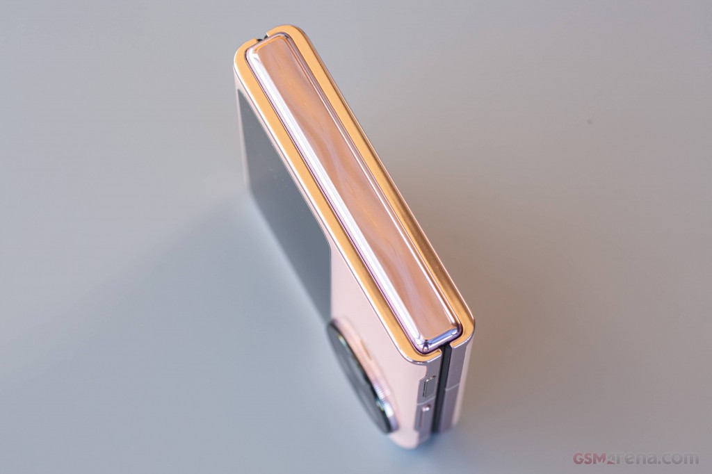 Oppo Find N3 Flip hands-on photo 12