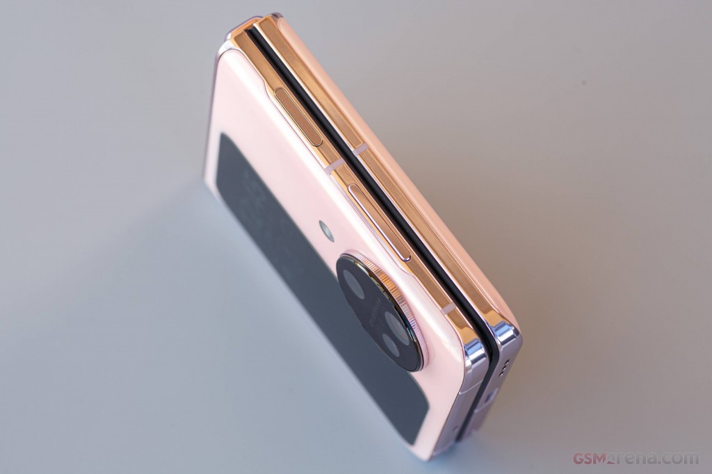 Oppo Find N3 Flip hands-on photo 13