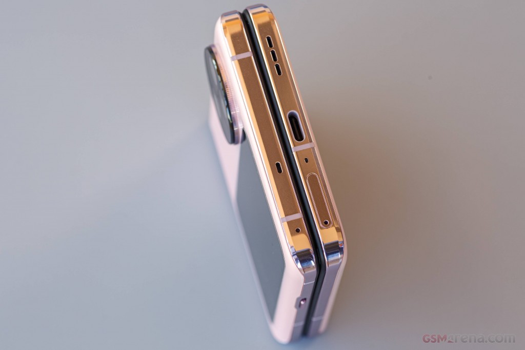Oppo Find N3 Flip hands-on photo 14